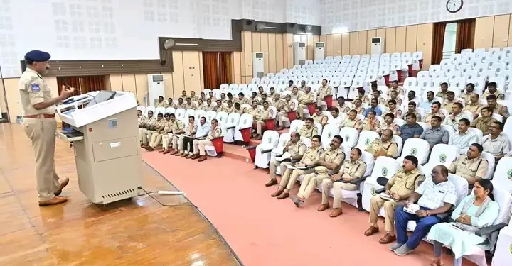 సమాజంలో డ్రగ్స్‌కు స్థానం లేదు. : సీపీ సుధీర్ బాబు IPS యువత డ్రగ్స్ వాడకం మానుకోవాలి