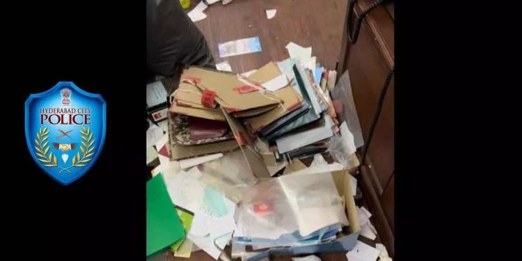 కార్యాలయాల్లోని ఫైళ్లను ధ్వంసం చేయడంపై పోలీసులు విచారణ కొనసాగిస్తున్నారు.