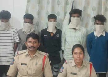 సిద్దిపేట రూరల్ పోలీసు మరియు టాస్క్ ఫోర్స్ పోలీసు 417 గ్రాముల గాంజా దిగ్భ్రమించారు