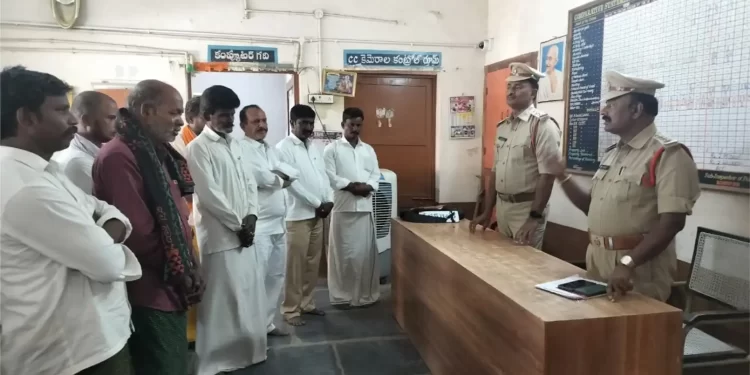 ట్రబుల్ మాంగర్స్ కు కౌన్సిలింగ్