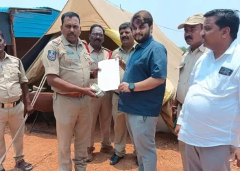 లోకసభ సాదారణ ఎన్నికల నేపథ్యంలో విస్తృత తనిఖీలు,ఆధారాలు లేని 1,00,000/ నగదు సీజ్