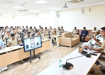 సైబర్ నేరాలపై ప్రజలు అప్రమత్తంగా ఉండాలి: కమిషనర్ తరుణ్ జోషి ఐపీఎస్