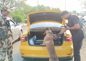 వాహనాల తనిఖీల్లో నార్కోటిక్ డాగ్ రోలెక్స్