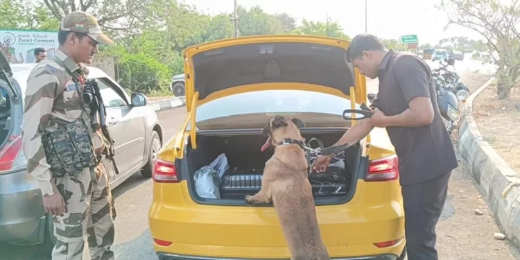 వాహనాల తనిఖీల్లో నార్కోటిక్ డాగ్ రోలెక్స్