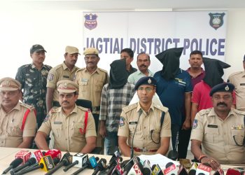 జగిత్యాలలో అక్రమంగా తరలిస్తున్న గంజాయి పట్టివేత.