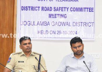 ప్రజలకు రోడ్డు భద్రత గురించి అవగాహన కల్పించాలి…!