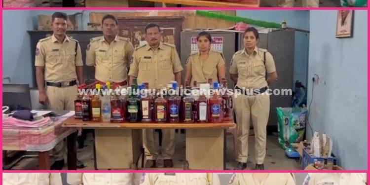 ట్రెయిన్ లో పట్టుబడ్డ 95 గోవా మద్యం బాటిళ్లు..!