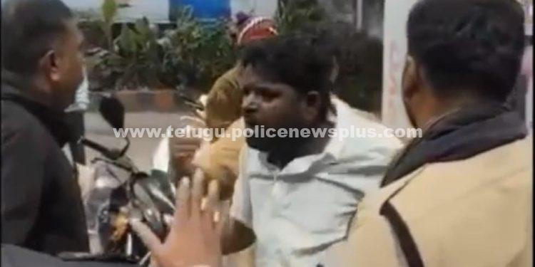 తెలంగాణలో ఆగని పోలీసుల మీద దాడులు..!