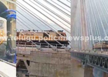 భారత రైల్వే అరుదైన ఘనత.. దేశంలోనే ఎత్తైన కేబుల్ స్టేడ్ బ్రిడ్జిపై ట్రయల్ రన్ సక్సెస్..!