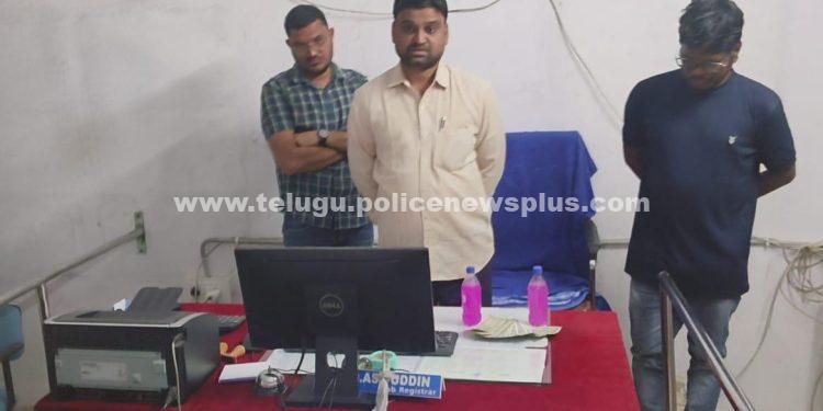 మెట్ పల్లి సబ్ రిజిస్ట్రార్ కార్యాలయంపై ఏసిబి దాడులు…పట్టుబడ్డ ఔట్ సోర్సింగ్ ఉద్యోగి..!