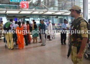 పోలీసుల కనుసన్నల్లో శంషాబాద్ ఎయిర్ పోర్ట్?