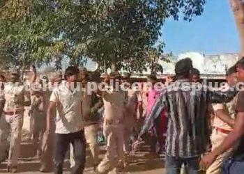 కేశవపట్నం గ్రామంలో ఫారెస్ట్ అధికారులపై గ్రామస్తులు దాడి..!