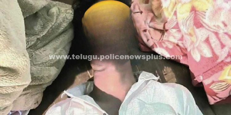 అమ్మాయికి న్యూ ఇయర్ విషెస్ చెప్పాడని 10వ తరగతి విద్యార్థిపై దాడి.. మనస్తాపంతో విద్యార్థి ఆత్మహత్య..!