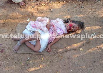 స్కూల్ ఆటోడోర్ ఉడిపోవడంతో కిందపడి మరణించిన చిన్నారి..!