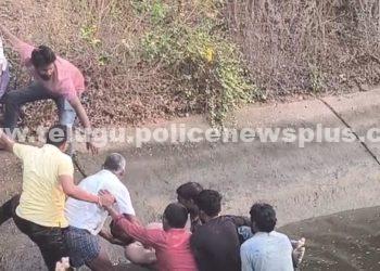 పండగ పూట విషాదం, ఈతకు వెళ్లి యువకుడు మృతి..!