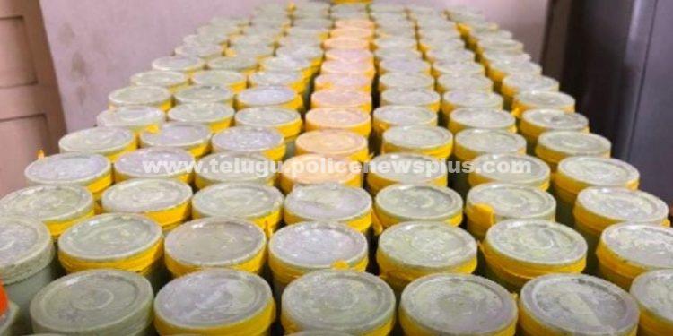 ఐస్‌క్రీమ్, కుల్ఫీలో గంజాయిని కలిపి విక్రయం… హైదరాబాద్‌లో ఒకరి అరెస్ట్..!