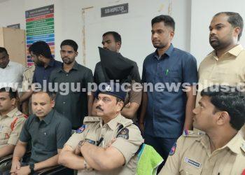 ఐఎస్ సదన్లో 45 కిలోల నిషిద్ధ వస్తువులతో గంజాయి వ్యాపారి పట్టుబడ్డాడు