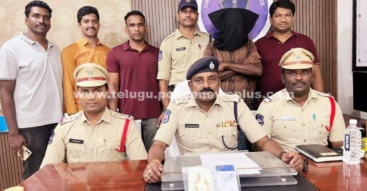 చైన్ స్నాచింగ్ కేసు లో నిందితుడ్ని 24 గంటల్లో అరెస్టు చేయించిన జగిత్యాల రూరల్ పోలీసులు.