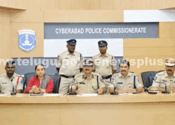 అపహరణకు గురైన శిశువును రక్షించిన పోలీసులు, ముఠాను ఛేదించారు
