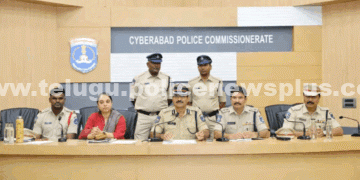అపహరణకు గురైన శిశువును రక్షించిన పోలీసులు, ముఠాను ఛేదించారు