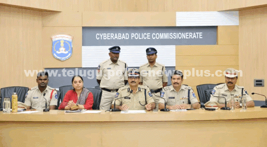 అపహరణకు గురైన శిశువును రక్షించిన పోలీసులు, ముఠాను ఛేదించారు
