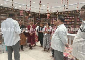 షీ టీమ్స్ ఆధ్వర్యంలో అవగాహన సదస్సు