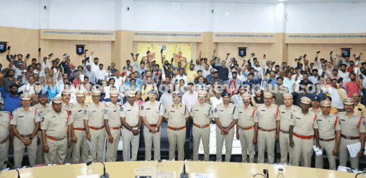 సైబరాబాద్లో స్వాధీనం చేసుకున్న మొబైల్ ఫోన్ల పంపిణీ – 11వ విడత: బాధితుల హర్షం
