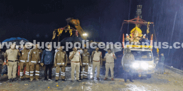 హసన్ పర్తి పోలీసుల రియల్ హీరోయిజం – వర్షంలోనూ విధి నిర్వహణ!