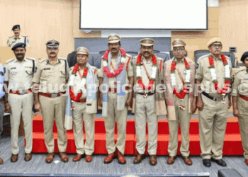 సైబరాబాద్‌లో ఐదుగురు పోలీస్ అధికారుల పదవీ విరమణ