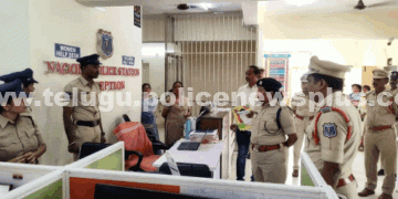 నాగోల్ పోలీస్ స్టేషన్‌లో డీసీపీ బి. అనూరాధ తనిఖీ