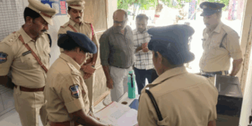 కమలాపూర్ పోలీస్ స్టేషన్‌లో డీసీపీ (సెంట్రల్ జోన్) వార్షిక తనిఖీ నిర్వహించారు