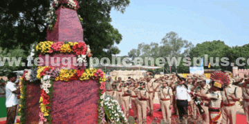 పోలీసు అమరవీరులకు నివాళి: స్వచ్ఛంద రక్తదానంతో స్ఫూర్తి చాటిన పోలీసులు
