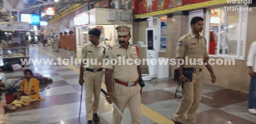 వరంగల్ పోలీసులు రాత్రిపూట భద్రతా తనిఖీలు నిర్వహించారు