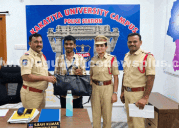 వరంగల్‌లో విద్యార్థికి తక్షణ సాయం: ఆటోలో మర్చిపోయిన బ్యాగ్ గంటల వ్యవధిలోనే లభ్యం!
