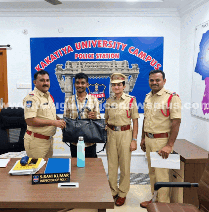 వరంగల్లో విద్యార్థికి తక్షణ సాయం: ఆటోలో మర్చిపోయిన బ్యాగ్ గంటల వ్యవధిలోనే లభ్యం!